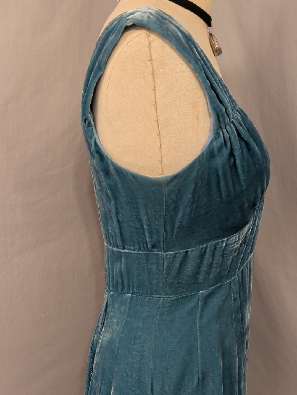 Bergdorf Goodman Draped Style w Plunge Neckline Aqua Blue Shimmer Velvet Dress - Picture 4 of 16
